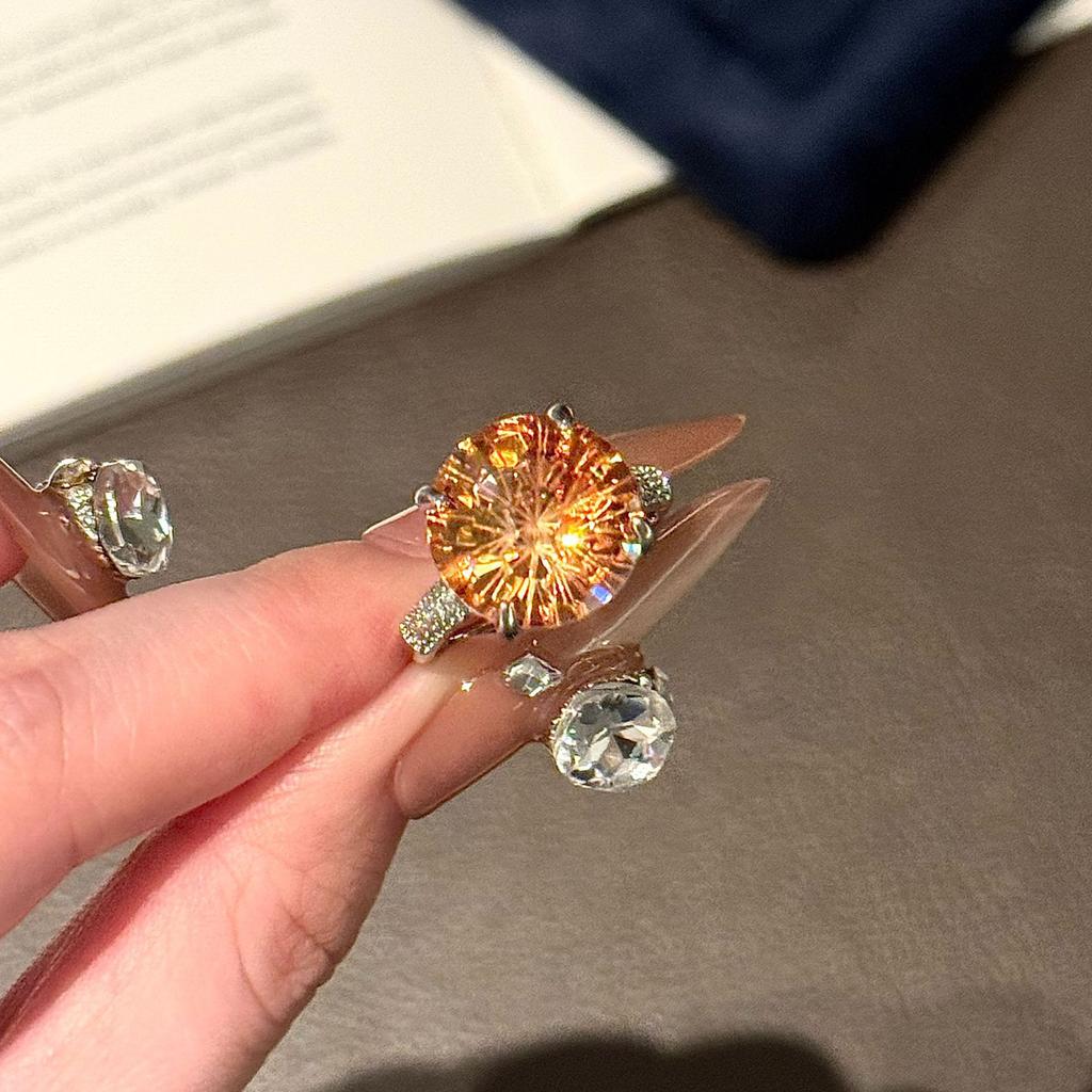 Imitation Natur Feuerwerk Schliff Smaragd Ring Super Flash 10 Karat Champagner Seiko Offener Ring