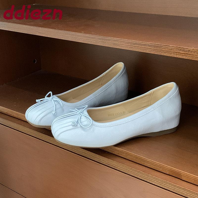 Fashion Fashion Butterfly-Knot Women Flats Slip On Shoes Round Toe Female Footwear With Height Increasing Ladies Flats Shoes lady