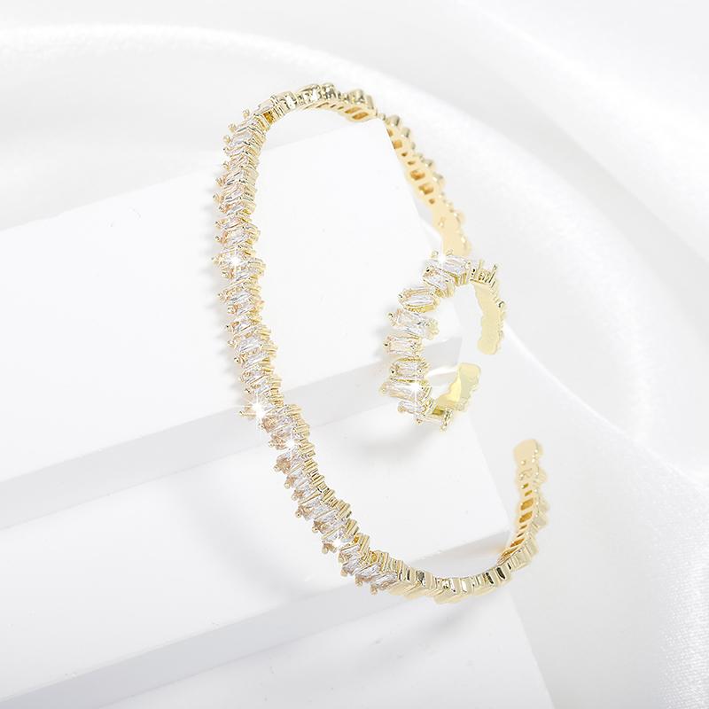 Luxurious exquisite cubic zirconia irregular bracelet ring set for fashionable Zircon for women to wear during summer travel
