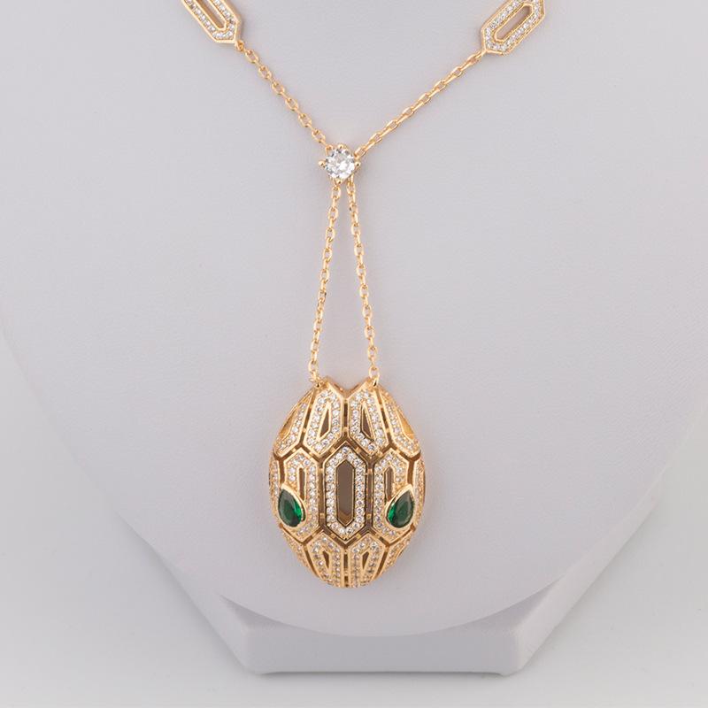 New Product Accessories Short Snakehead Necklace Female Personality Exaggerated Clavicle Chain Pendant Accessories