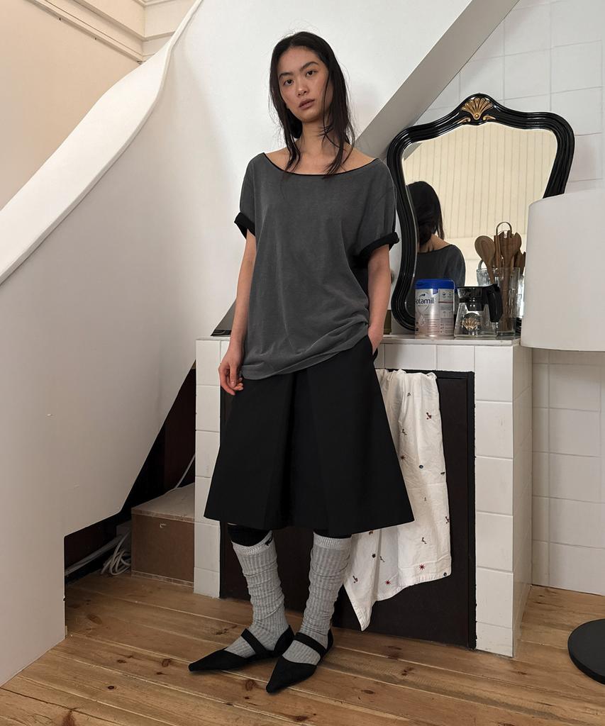 Daiaegeuneol Low Rise Midi Skirt (Black)