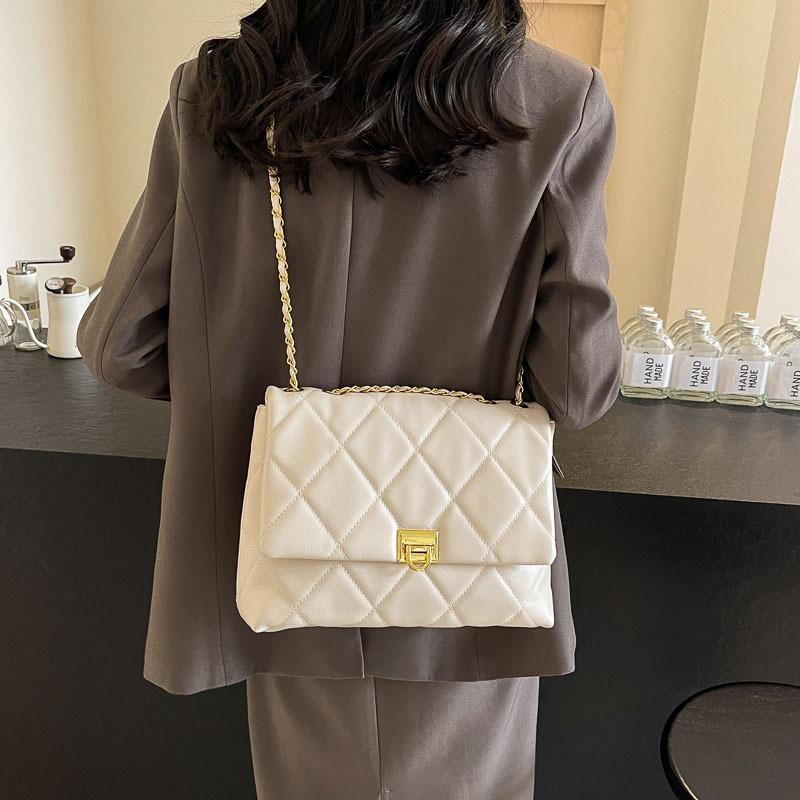 Rhombus Chain Bag Women's Large-capacity New Autumn and Winter Leisure Niche Messenger Bag Work Commuter Bag