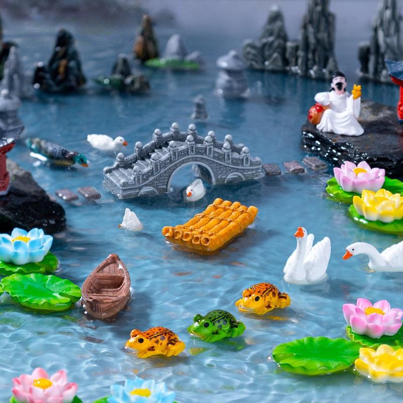 Simulation Floating Boat Lotus Flower Frog Mini Model Figurine Micro-landscape Fish Tank Bonsai Landscaping DIY Home Decor