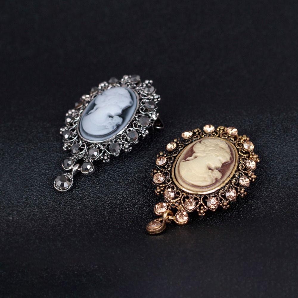 Head Design Crystal Rhinestones Brooches Vintage Style Gothic Brooches Women's Accessories