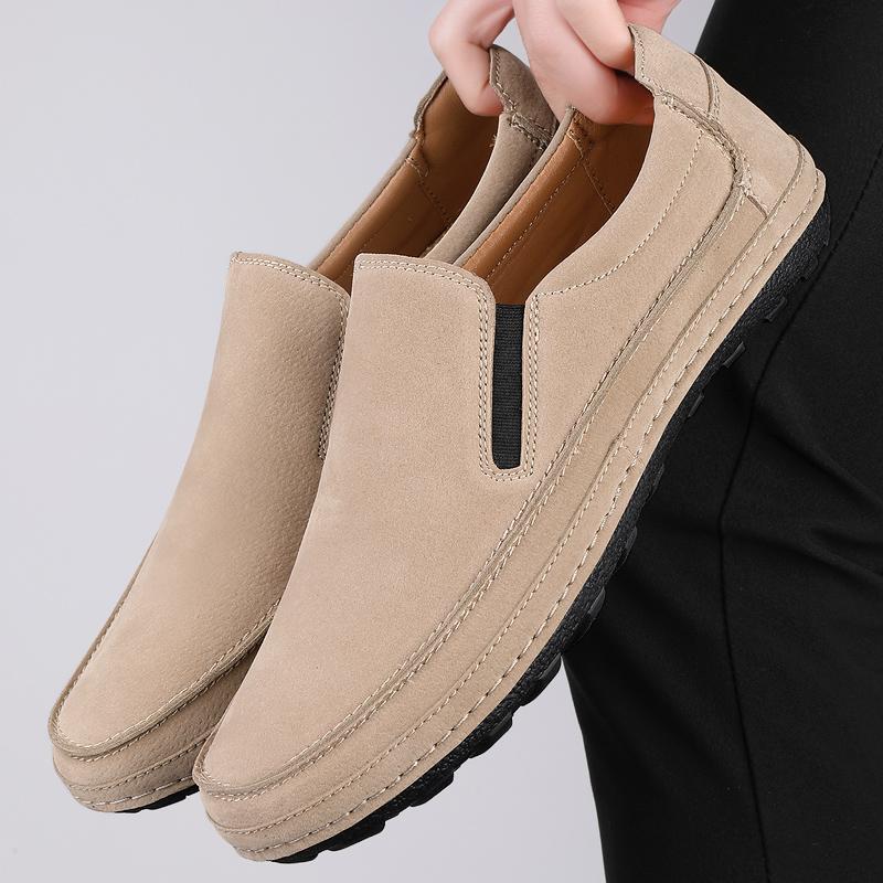 Fashionable New Men's Hand Sewn Breathable Casual Bean Shoes Outdoor Brand Men's Comfortable Non Slip Soft Soled Leisure Loafers