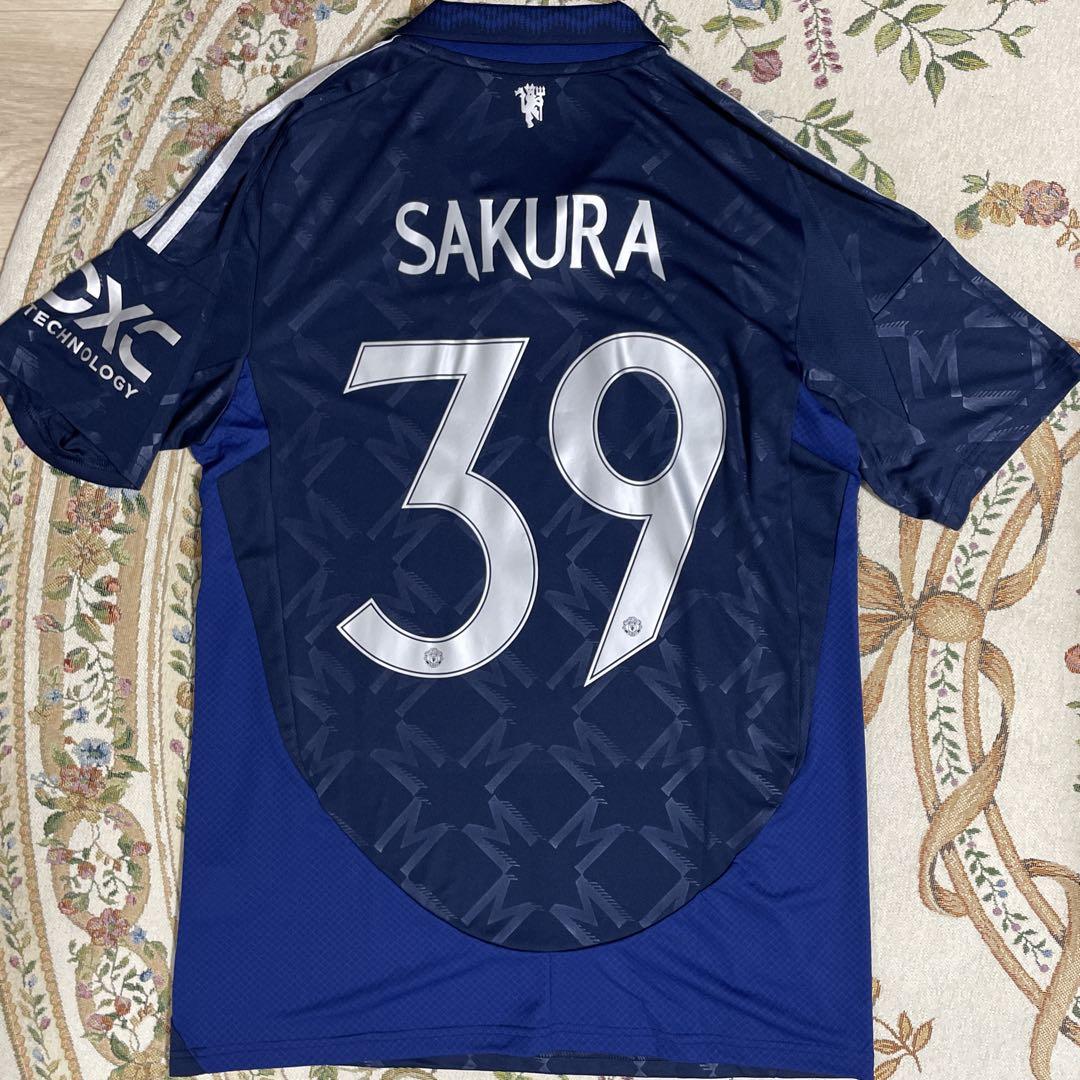 

[USED] Manchester United LE SSERAFIM Uniform 24-25 Sakura