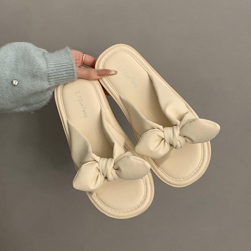 

Stepping on shit soft-soled slippers for women s summer outer wear 2025 new non-slip Korean version trendy versatile casual cool slippers foreign tr 35 бежевый