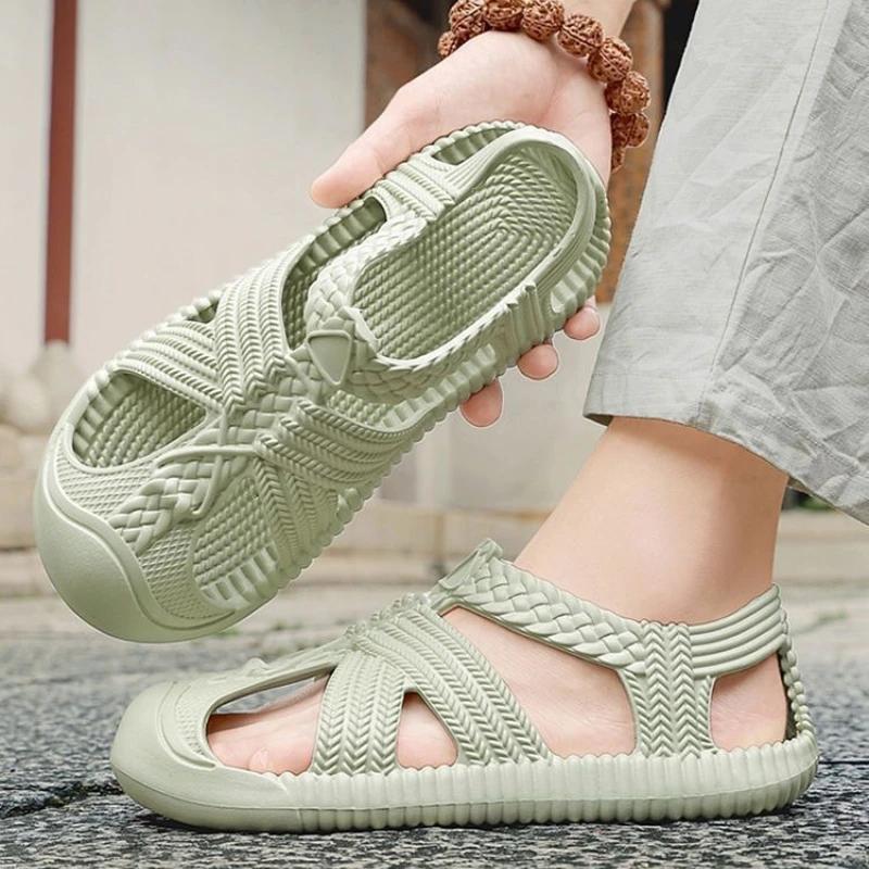 Ultralight Men's Sandal with Platform Beach Height Expensives Trend 2025 Luxury Summer Big Size New Low Price Designer Male Shoe