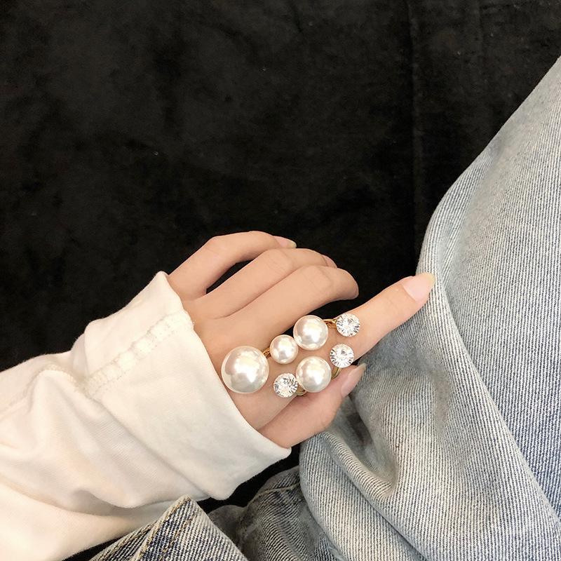"Exaggerated Geometric Pearl & Diamond Open Ring - Unique Cold Style Statement Jewelry"