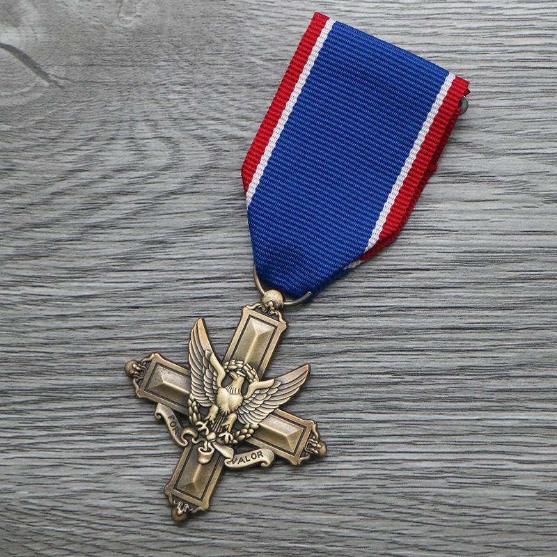 Medal of Honor for Heroic Acts of the American Eagle, Distinguished Service Cross, Commemorative Medal, Christmas Gift, Stocking Stuffers