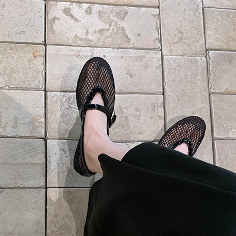 Sheepskin version~ Leather hollow mesh sandals women's summer one-word buckle with round head flat bottom shallow mouth Mary Jane single shoes