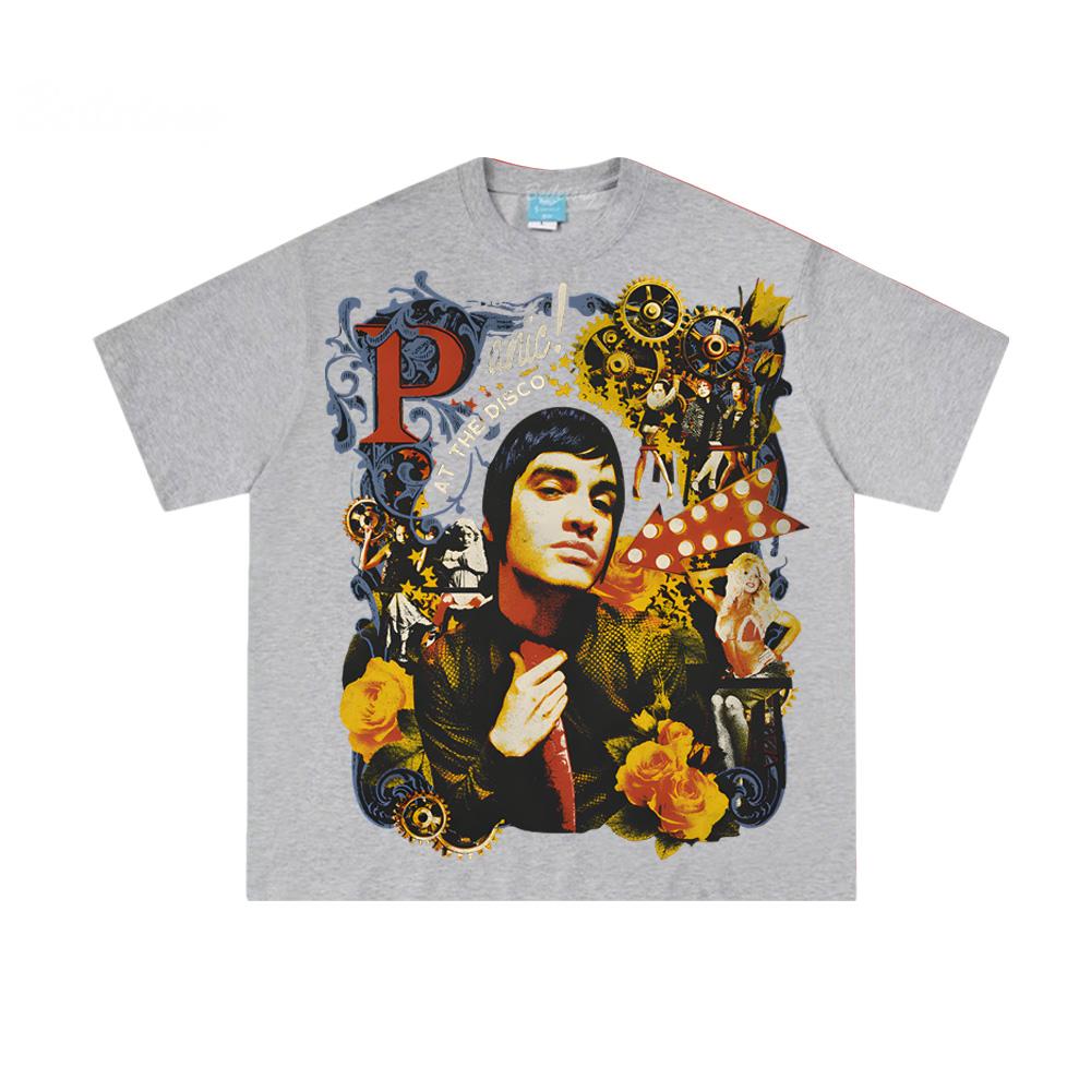 

КОЛАЖ ФОТО ФУТБОЛКА Panic! At The Disco 2025 Такий самий, як на офіційному веб-сайті Футболка Зручна Бавовна Чоловічий Одяг Високої Якості Топи L сірий колір