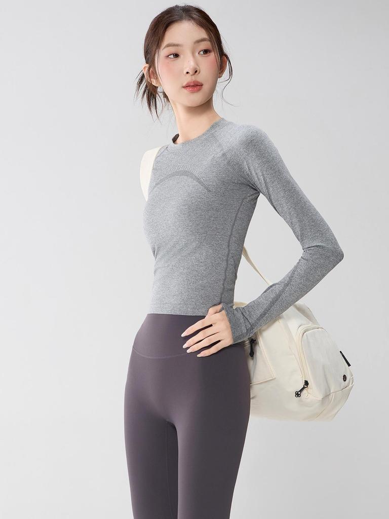 Women's Long Sleeve Yoga Suit with Thumbholes - Slim Fit for Running and Pilates