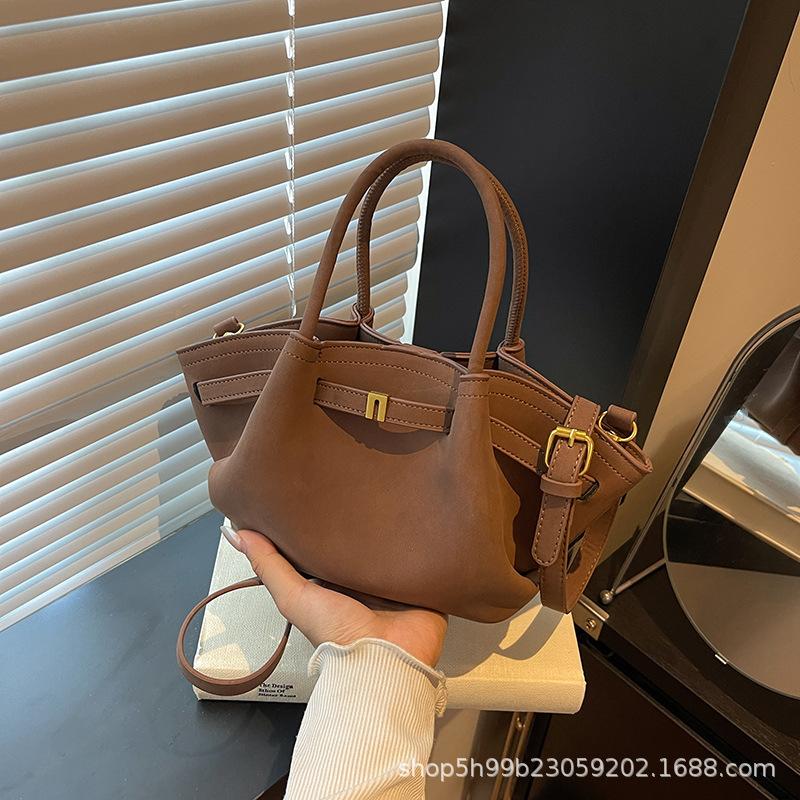 

Нишевый дизайн Матовая замшевая портативная сумка-мессенджер через плечо кожаная пряжка маленькая сумка новая