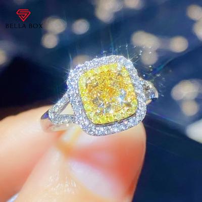 New Fashion Temperament Princess Square Shape Yellow Rings For Women Zircon Engagement Party Fine Jewelry Valentine's Gift