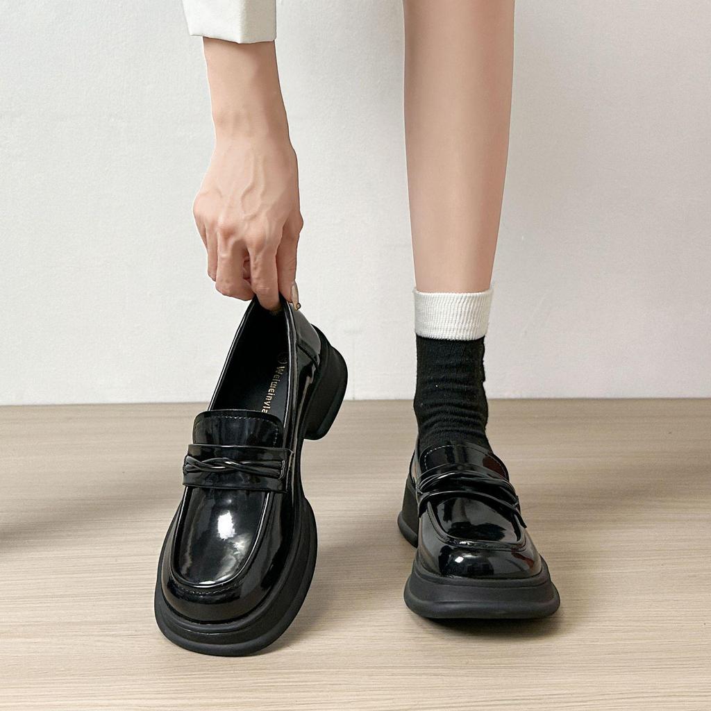 Weiwei Girl Damen Petite Slipper mit dicker Sohle - Retro Britischer Stil Lederschuhe