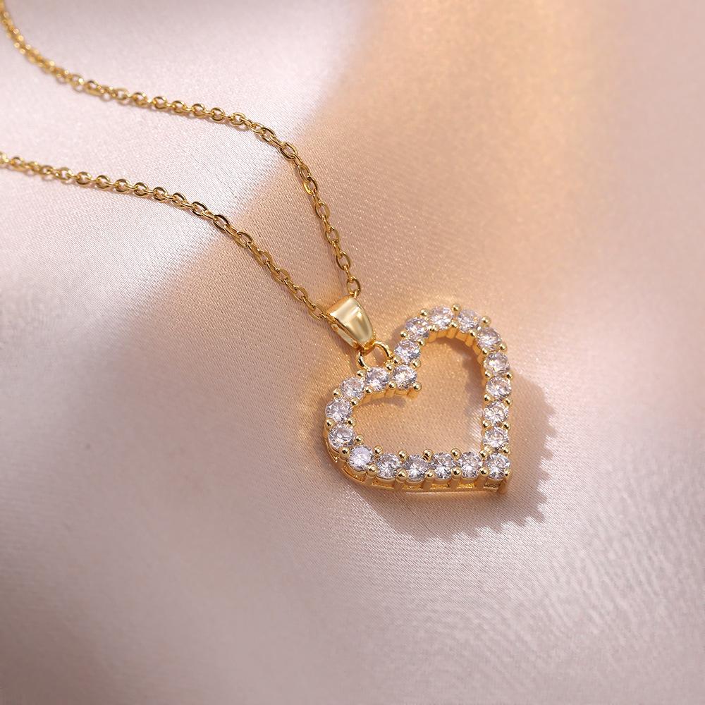 4 Piece Set Women Diamond Inlaid Love Zircon Set With Fashionable Temperament Sweet And Creative Design Heart Shaped Necklace