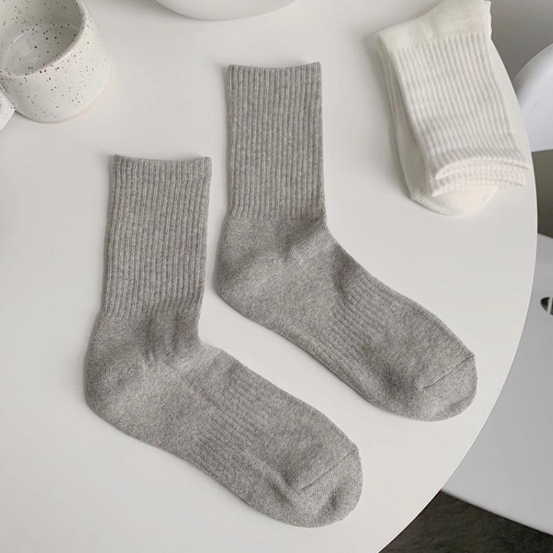 Women's Mid-Calf Pure Cotton Sports Socks: Antibacterial, Anti-Odor, Non-Slip, High-Elastic Waist-Shaping, Versatile Comfort.