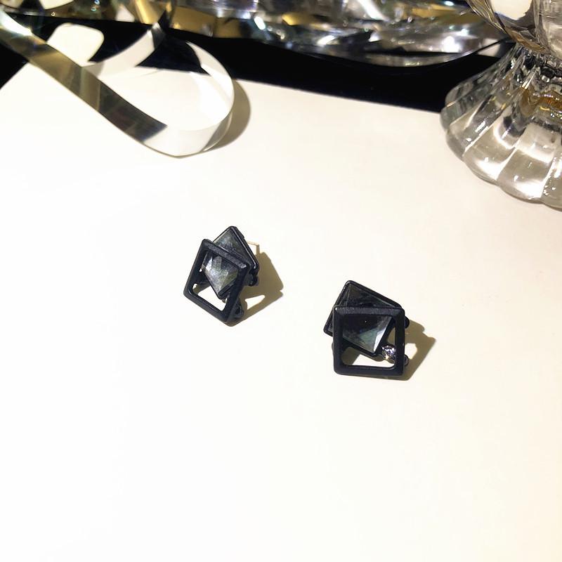 New Design Promotion Fashion Jewelry Simple Black Crystal Temperament Female Geometric Trend Earrings