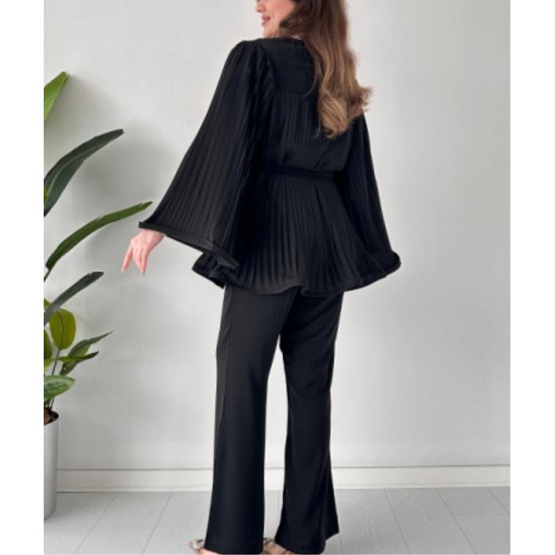 Nuovo Set Moda Donna 2024: Top Pieghettato con Lacci e Pantaloni a Gamba Larga