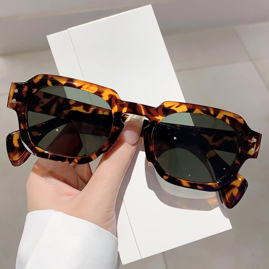 Vintage Square Sunglasses New in Stylish Candy Color Women Eyewear  Fashion Brand Design UV400 Protection Men Shades