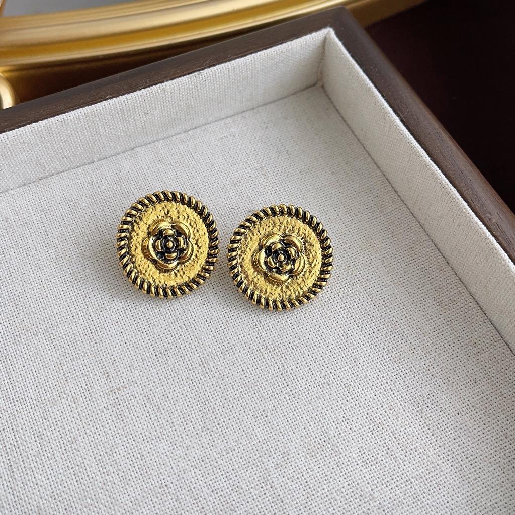 Boucles d'oreilles géométriques vintage en perles pour femmes - Style rétro de Hong Kong, luxe léger, sensation haut de gamme