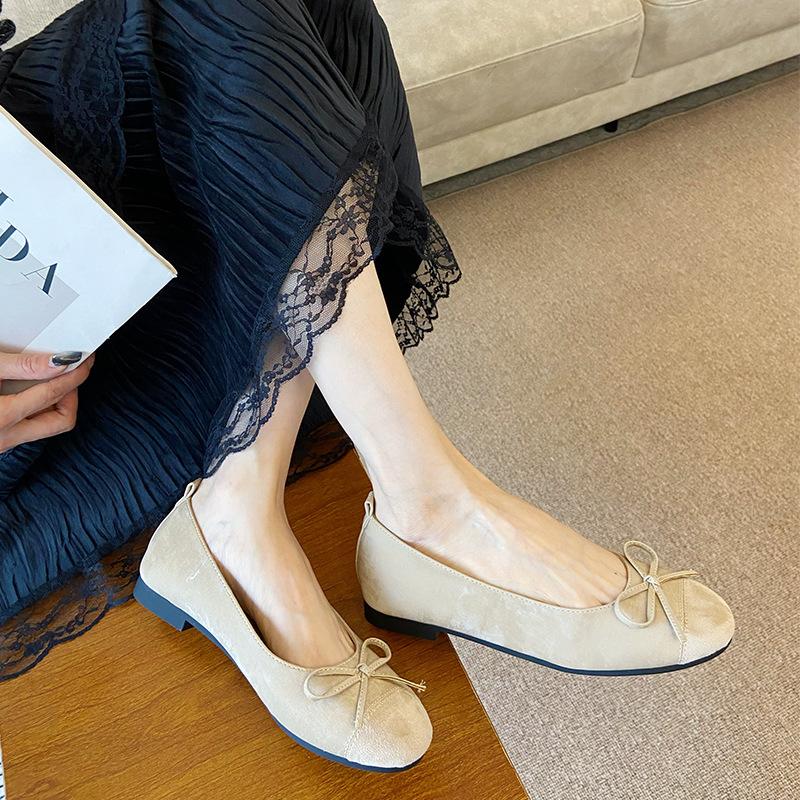 W981-1 French Flat Bottom Shallow Mouth Single Shoes Women's Shoes 2025 New Retro Suede Fairy Wind Ballet Beanie Shoes
