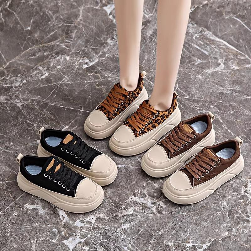 2025 new sports shoes women's spring versatile women's shoes lightweight casual non-slip thick-soled canvas board shoes women