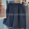 Elegante, hochtaillierte, formende Wollshorts für Damen - Vielseitige graue Bootcut-Hose für den Herbst