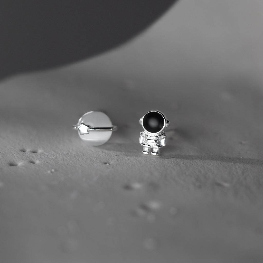 S925 Silver Asymmetric Cute Space Astronaut Planet Opal Stud Earrings For Women Silver Color Lovely Simple Ear Piercing Jewelry