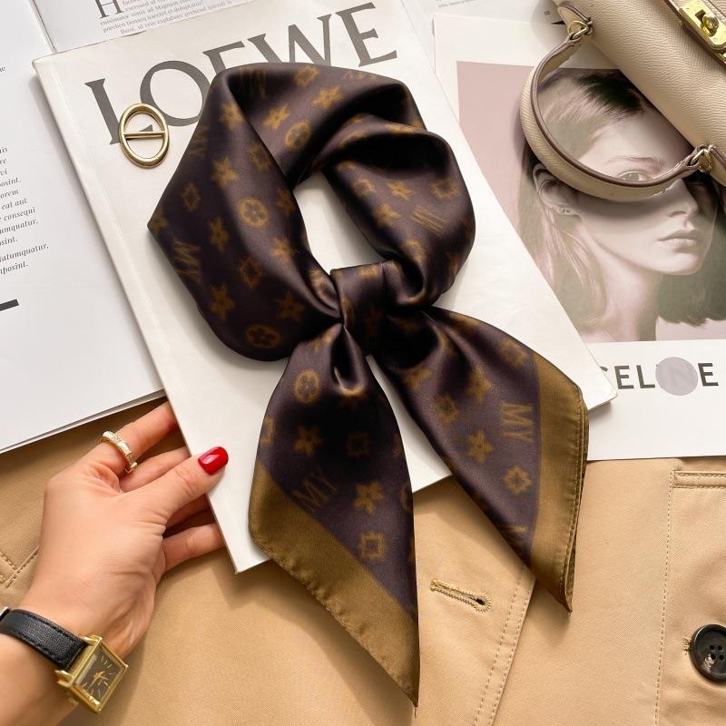 Zhang Ruonan silk scarf women's spring and summer new fashion retro accessories scarf neck high-end small square scarf