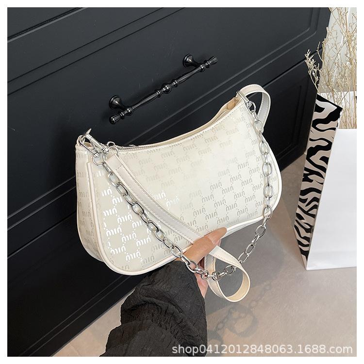 

2025 лето новая трендовая маленькая квадратная сумка простая повседневная популярная маленькая сумка-мессенджер модная с высоким чувством повседневная сумка-мессенджер женская