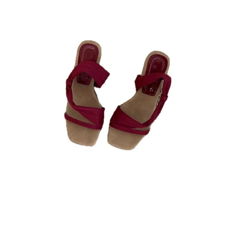 2025 new summer niche design temperament slope heel cool slippers fairy wear one-word high heels slippers