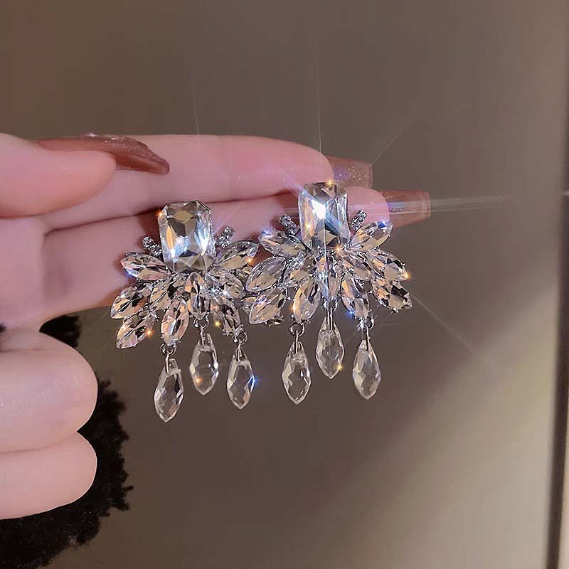 Luxury Sparkling Zircon Leaf Tassel Pendant Earrings For Earrings Vintage Elegant Crystal Temperament Earrings Wedding Jewelry