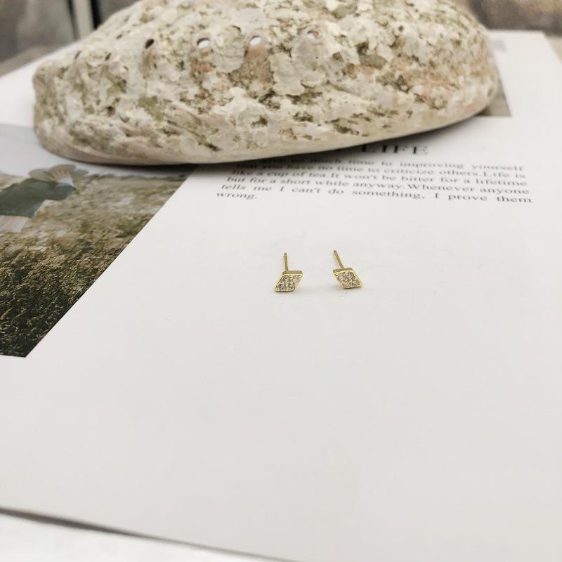 Korean Version of Fashion Temperament Rhombus Geometric Earrings Cute Stud Earrings Women's