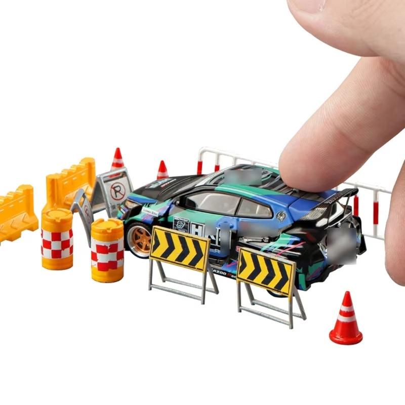 Miniature Traffic Barrier Set Warning Color Plastic Roadblocks Model Figure Props for Microlandscape Sand Table Setting