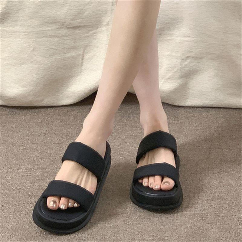 Versatile retro fashion non-slip thick-soled one-word slippers summer and autumn 2025 new French outer cool slippers women