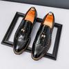 New Black White Rivet Tassel Loafers Men Pointed Patent Leather Casual Shoes Wedding Dress Homecoming Footwear Zapatos Hombre