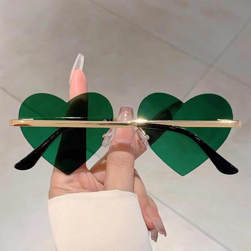Y2K Rimless Heart Sunglasses Women Men Luxury Designer Vintage Punk Cute Candy Hip Hop UV400 Sun Glasses