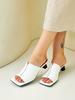 Byeuuns Bks2009 Ori Mule Sandal White