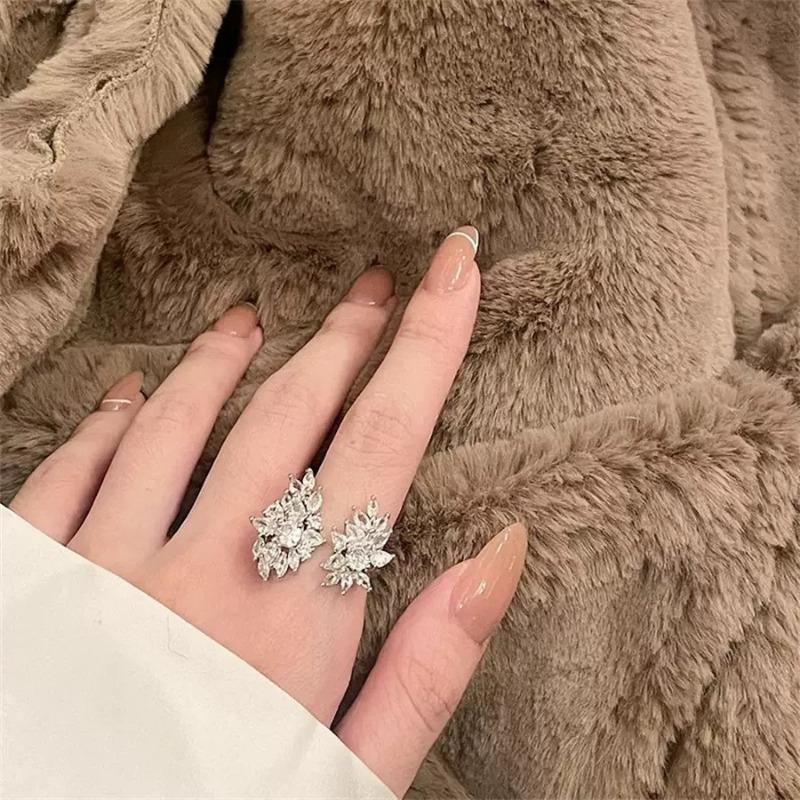 1PC French Retro Flowering Zircon Ring Women's Niche Light Luxury High-end Index Finger Ring Temperament Versatile Adjustable Ring