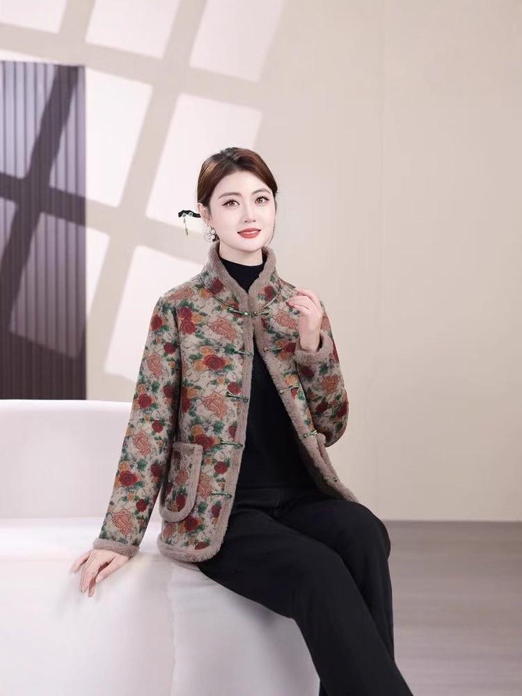 2025 New Women's Winter Cotton Jacket - Casual Plus Size Frog Button Outerwear for Mid-aged Mothers.