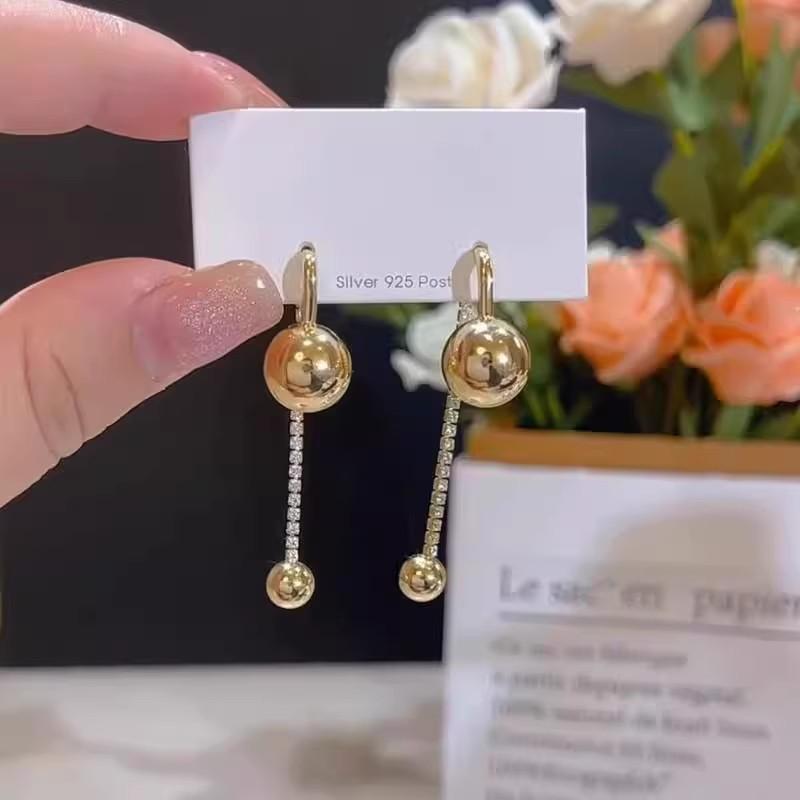 Silver Needle Unique Design Metal Ball Tassel Earrings Women, a Two-wearing Stud Earring Femininity Personalized Earrings