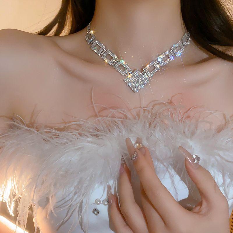 French zircon butterfly fringed earrings necklace set niche temperament collarbone chain light luxury jewelry