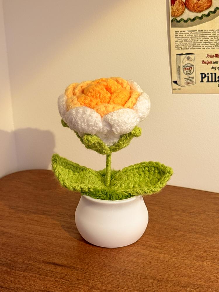 Sunflower Hand-Knitted Woolen Yarn Bouquet - Small Decorative Gift for Home