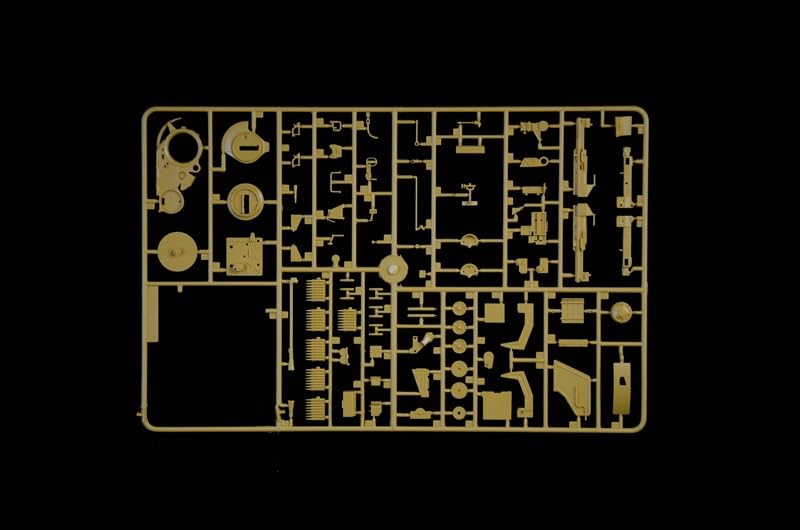 Platz Italeri WWII German Ostwind Flakpanzer IV Plastic Model Kit IT6594 1/35 (Tank)