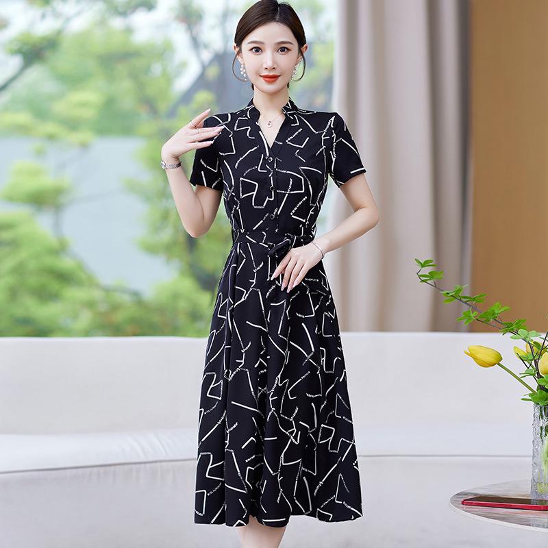 

Летнее макси-платье больших размеров с цветочным принтом и короткими рукавами для женщин L for 52-57.5 kg