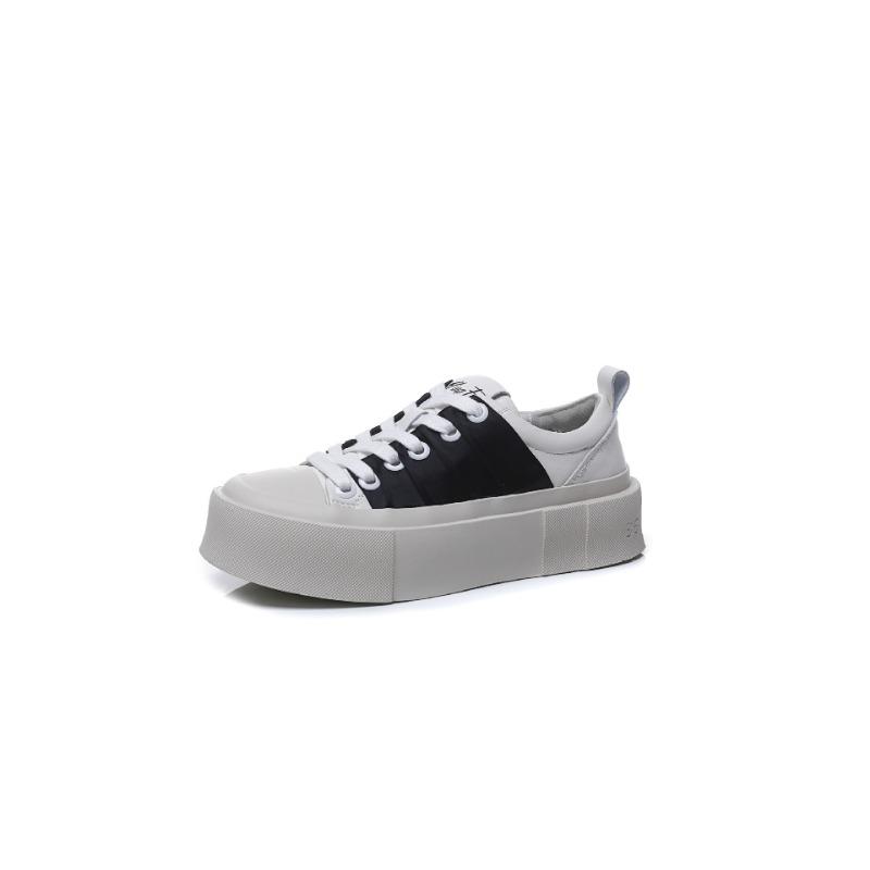 

Leather little white shoes women s autumn rubber non-slip front lace-up board shoes color matching breathable sports and leisure women s shoes 40 чорний