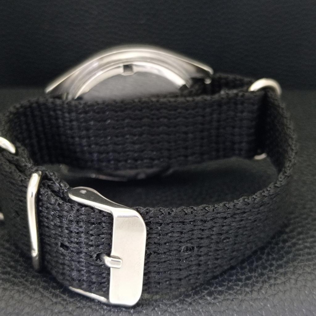 AUTOMATIC 7009A VINTAGE SEIKO 5 JAPAN MENS BLACK COLOR DIAL WATCH A701498-5 R206b-a701498