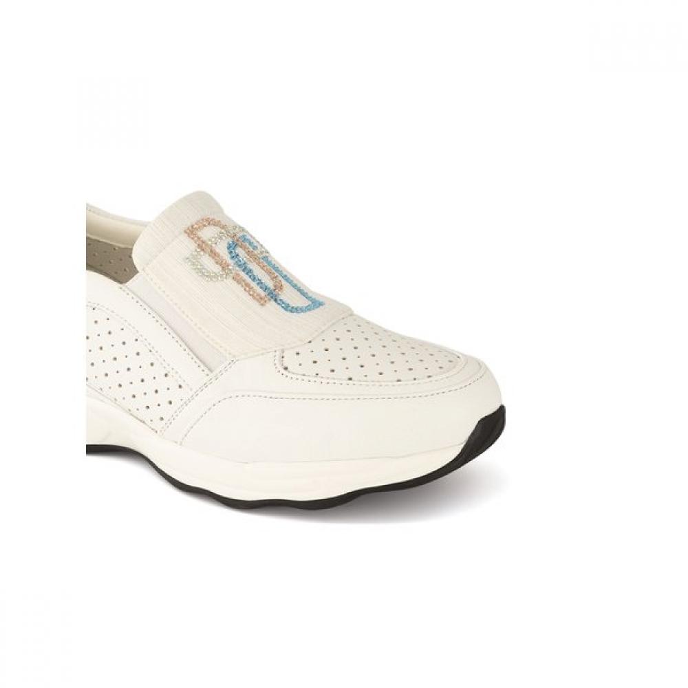 DakS Women S Comfort meSh Slip On With Cubic decoratiOn dlS421ta30  White 